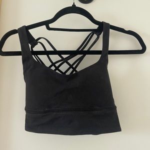 Lululemon sports bra size 4